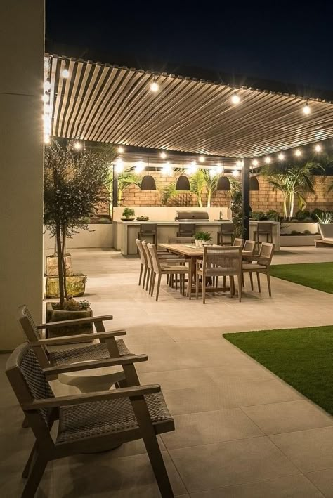 Backyard Design Ideas Budget, Patio Grande, Modern Backyard Landscaping, Patio Garden Design, Backyard Remodel, Modern Backyard, Back Porch Ideas, Small Backyard Patio, Backyard Garden Design