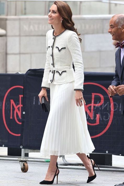 Dress And Blazer Outfit, Kate Princess, Portrait Dress, Kate Middleton Outfits, Princess Catherine, Self Portrait Dress, Combo Dress, Kate Middleton Style, British Royalty