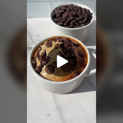 TikTok · Alice (high protein recipes) Chocolate Chip Baked Oatmeal, Single Serve Cake, Chocolate Oats, High Protein Breakfast, Protein Recipes, Banana Chocolate Chip, Protein Breakfast, Vanilla Protein Powder, Cake Tasting