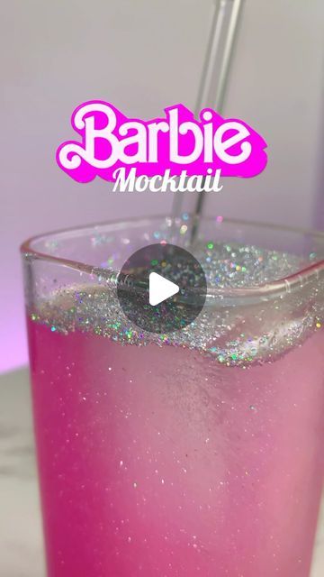 Sandrina Önal on Instagram: "BARBIE Mocktail 💖🍸 Perfect to watch @barbiethemovie my summer barbie lemonade is so fresh & glamorous use 100% EDIBLE GLITTER 🫶🏼💖 enjoy with your Ken 💖 & friends  Glas @7oclock.de 🤍 *werbung  #barbiethemovie #barbie #margotrobbie #cocktails #mocktails #drinks #summer #barbiedoll #barbiestyle" Barbie Mocktails, Barbie Lemonade, Barbie Drink, Summer Barbie, Drinks Summer, Edible Glitter, So Fresh, Drink Menu, My Summer