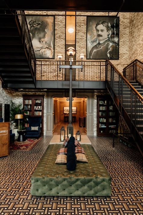 English Hotel Lobby, Retro Hotel Lobby, Boutique Hotel Decor Ideas, Hotel Lodge Design, Historic Hotel Lobby, Victorian Hotel Lobby, Industrial Hotel Design, Moody Hotel Lobby, Dark Hotel Lobby