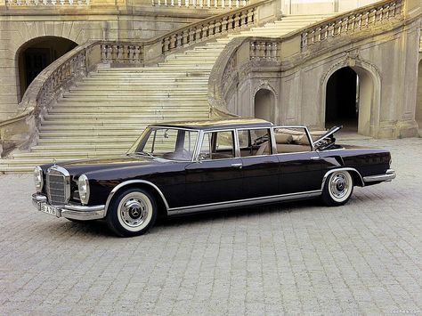 Mercedes-Benz 600 - W100 - 1963-1981 | Flickr - Photo Sharing! Mercedes Benz 600, Mercedes 600, Mercedes Benz Maybach, Daimler Benz, Mercedes Benz 300, Mercedes Maybach, Classic Mercedes, Mercedes Benz Classic, Mercedes Benz Cars