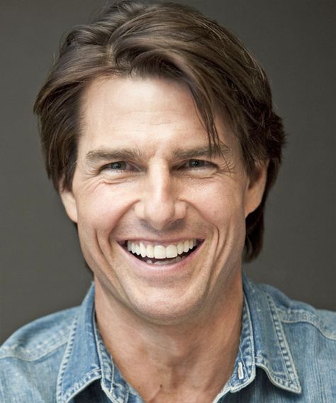 Tom Cruise pulls family of five from burning car Tom Cruise, A Man, Hair