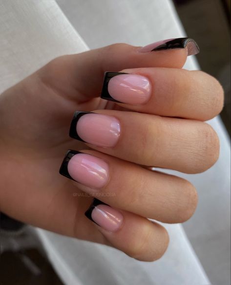 Nails Unghie quadrate french nera Natural Nail Art, October Nails, Short Acrylic Nails Designs, Nail Designs Spring, Short Acrylic Nails, Acrylic Nail Designs, French Nails, Simple Nails, Natural Nails