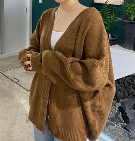 Cute Casual Clothing Aesthetic, Casual Autumn Outfits Aesthetic, Muted Outfits Women, Japanese Kawaii Outfits, Cosy Aesthetic Outfit, Japanese Clothes Aesthetic, Korean Fashion Aesthetic, Mum Jeans, Korean Casual