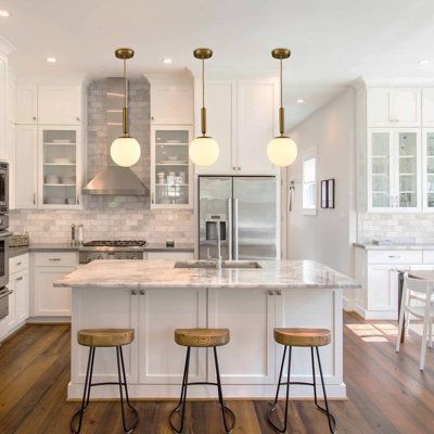 18 Chic Kitchen Lighting Ideas Small Kitchen Decoration, Small Kitchen Island Ideas, Lighting For Kitchen Island, Lighting For Kitchen, Gold Globe, Modular Kitchen Designs, Gold Pendant Lighting, Modular Kitchen Design, American Kitchen