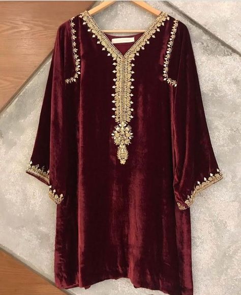 Velvet Shirts Pakistani, Velvet Suit Design, Nikkah Dress, Heavy Dresses, Pakistani Clothes, Velvet Dress Designs, Trendy Shirt Designs, Pakistani Fancy Dresses, Velvet Shirt