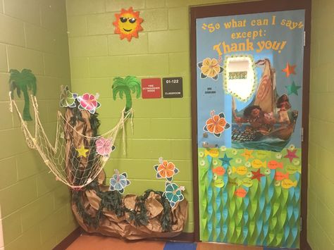 Moana Theme Moana Door Decorations Classroom, Moana Classroom Door, Moana Classroom Theme, Magical Classroom, Disney Teacher, Disney Doors, Tropical Doors, Tropical Classroom, Class Mom