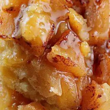 Slow Cooker Apple Pudding Cake - Magic Skillet Apple Pudding Cake, Apple Pudding, Cake Magic, Slow Cooker Apple, Slow Cooker Apples, Crock Pot Desserts, Slow Cooker Desserts, Healthy Recipes Easy Snacks, No Cook Desserts