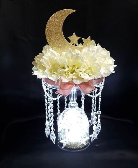 Twinkle Centerpiece, Moon Baby Shower Theme, Baby Shower Deco, Twinkle Twinkle Baby Shower, Moon Baby Shower, Moon Wedding