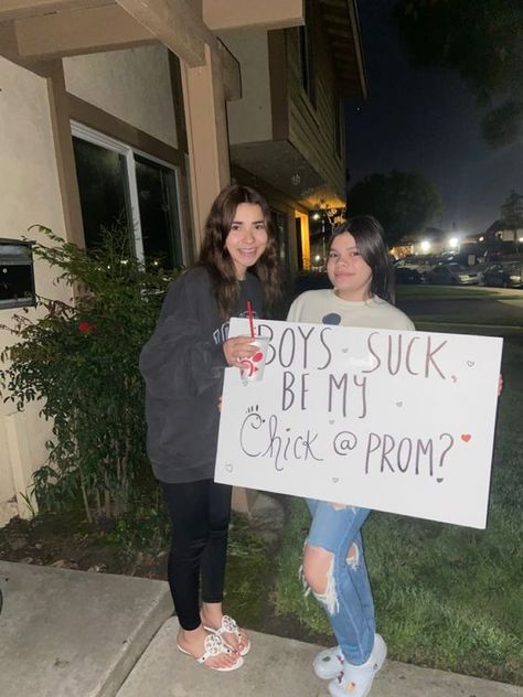 Lil Peep Hoco Proposals Ideas, Prom Sign Ideas Friends, Prom Poster For Best Friends, Asking Bsf To Prom, Dance Proposal Ideas Best Friends, Valentines Poster For Best Friend, Prom Proposal For Friends, 1989 Hoco Proposal, Cute Winfo Proposals