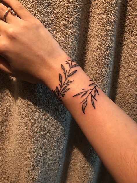 Vine Wrist Tattoos For Women, Vine Hand Tattoos For Women, Vine Tattoo Wrist, Forearm Vine Tattoo, Wrist Wrap Tattoos For Women, Vine Wrist Tattoo, Wrap Around Wrist Tattoos, Swirl Tattoo, Wrist Tattoo Cover Up