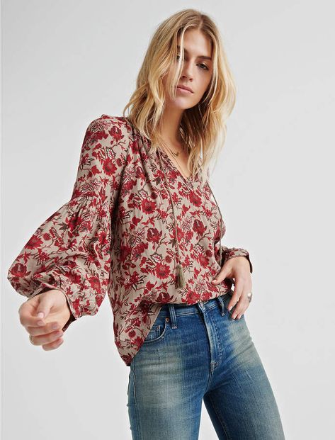 Lucky Brand Outfits, Brand Outfits, Cowboy Boot Outfits, Floral Peasant Top, Boho Chic Outfits, Peasant Top, Loose Hairstyles, Peasant Blouse, Peasant Tops