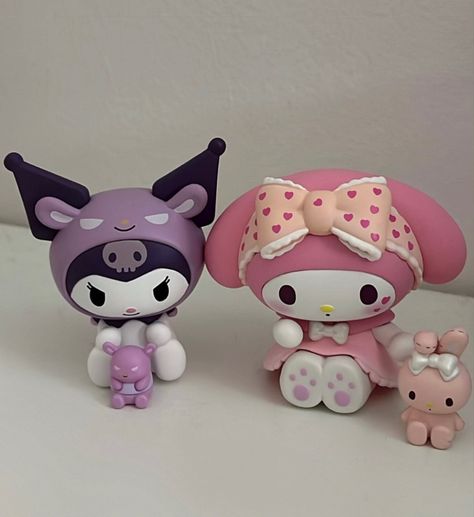 Beige Korean Aesthetic, Clay Figures Aesthetic, Figures Aesthetic, Beige Korean, Aesthetic Sanrio, Korean Coffee, Sanrio Pink, Coffee Room, Kuromi My Melody