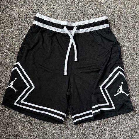 Basketball Wishlist, Short Basket, Sublimation Shorts, Mens Sporty Style, Mens Clothing Styles Streetwear, Jordan Shorts, Drip Outfit Men, Dope Outfits For Guys, Streetwear Shorts