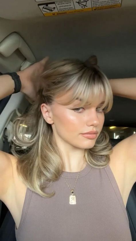 Hair Styles Bangs, Layered Hair Medium, Women 30s, Blonde Haircuts, Bangs With Medium Hair, Hairstyles For Layered Hair, Clip Hairstyles, Ombré Hair, Hair Tutorials For Medium Hair