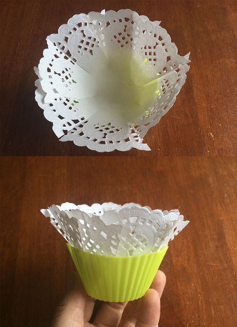 Diy Cupcake Liners How To Make, Paper Doily Crafts, Diy Doily, Doily Crafts, School Cupcakes, Low Carb Cupcakes, Diy Tea Party, High Tea Food, Cupcake Paper