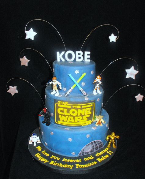 Star Wars Clone Wars! - This cake was an extra special one for me. My first Icing Smiles cake! :)    Figures are from the Playskool Heroes line of toys, and were just the right size for cake toppers! Clone Wars Cake, Cake Figures, Star Wars Birthday Cake, Party Prep, Star Wars Clone, Star Wars Cake, Stars Wars, Star Wars Birthday, Star Wars Party