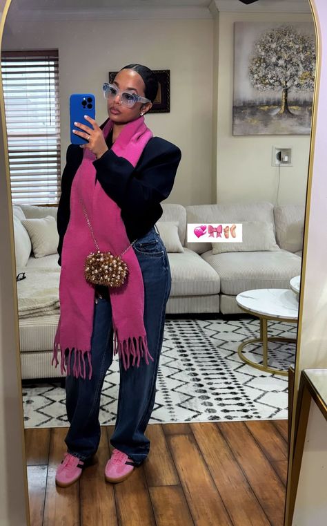 Street Wear For Work, Pink Brunch Outfits Black Women Winter, Blue Jeans And Loafers Outfit, Doc Mules Outfits, Chic Valentines Outfit, Cute But Casual Outfits Fall, Plus Size Shoes For Women, Platform Uggs Outfit Black Women, Date Night Outfit Bowling