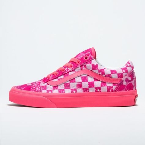 Vans New Customs Neon Pink Sparkle Swirl Old Skool Sneakers. Pink And White Laces. Mens 8, Women’s 9.5. Sold Out Online. Custom Vans Old Skool, Custom Adidas, Sneakers Pink, Shoes Vans, Vans Slip On, Pink Sparkle, Custom Vans, Custom Neon, Vans Old Skool