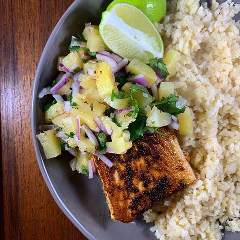 Mahi Mahi with Pineapple Salsa Pineapple Mahi Mahi Recipes, Mahi Mahi With Pineapple Salsa, Mahi Mahi Recipes With Mango Salsa, Honey Glazed Mahi Mahi, Mahi Mahi Sweet Potato, Coconut Cauliflower Rice, Grilled Mahi Mahi, Pineapple Salad, Whole30 Dinners