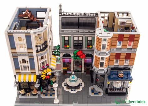 Lego Assembly Square, Lego House Ideas Furniture, Mirror Apartment, Assorted Pastries, Lego Cities, Minecraft Mountain House, Flower Arrangements Bouquets, Fountain Outdoor, City Street View