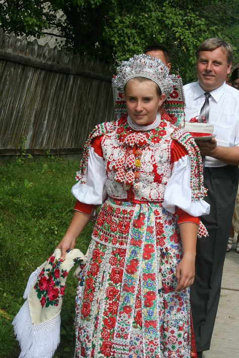 Hungary/Transylvania Kalotaszeg European Costumes, Polish Clothing, Hungarian Embroidery, International Clothing, Garment Pattern, Folk Dresses, Folk Dance, Folk Costume, Fancy Outfits