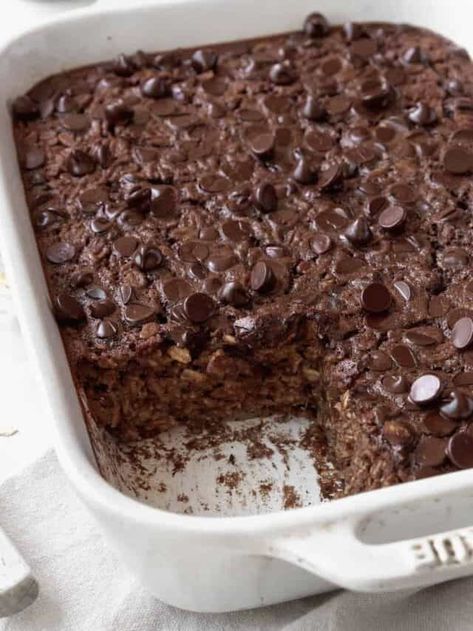 Brownie Baked Oatmeal Recipes, Oatmeal Brownies, Brownie Baked Oats, Brownie Baked Oatmeal, Chocolate Baked Oatmeal, Healthy Baked Oatmeal, Zucchini Cakes Recipe, Baked Oatmeal Healthy, Baked Oatmeal Recipe