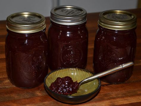 With 53 lbs of muscadines and scuppernongs to process I tried a lot of different recipes. This one was voted best by every member of the family. It has just the right balance of grape and lemon flavors and set beautifully. The prep time includes cooking the pulp and hulls. The cooking time does not include processing the jars in the boiling water bath. Muscadine Recipe, Lemon Concentrate, Muscadine Jelly, Canning Fruit, Canning Tips, Jam And Jelly, Jam Recipe, Jelly Recipes, Jams & Jellies