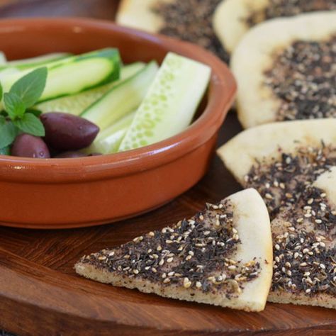 Spice Up Your Cooking With Za'atar: 9 Recipes to Make Now Za'atar Recipe, Zaatar Recipe, Light Lunches, Spice Rubs, Cooking Projects, Flatbread Recipe, Za Atar, Baking Stone, Flatbread Recipes