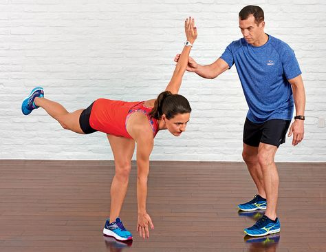 Stability Performance Workout : Single-Leg Squats (Right) | Runner's World Strength Routine, Core Routine, Runners Workout, Fast Workouts, Glute Activation, Hip Flexor Stretch, Runner's World, Hamstring Stretch, Training Schedule