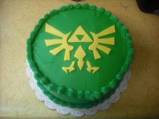 Pretty simple Legend of Zelda cake, I think this could be easy to do at home Legend Of Zelda Cake, Zelda Diy, Zelda Cake, Zelda Party, Zelda Birthday, Wedding Cake Photos, Cake Videos, 11th Birthday, Photo Cake