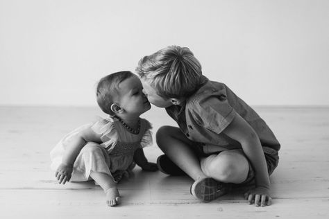 Indoor studio family photo shoot. Brother and sister sharing a kiss in black and white. www.yasminanne.co.uk Black And White Sibling Photos, Sibling Photo Shoots Studio, Sibling Photography Studio, Toddler Photoshoot Indoor, Pregnet Women, Brother And Sister Photoshoot, Brothers Photo Shoot, Brother Sister Photos, Indoor Family Photography