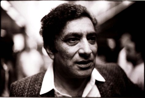 Ahmad Faraz was a Pakistani Urdu poet. He was acclaimed one of the modern Urdu poets of the last century. 'Faraz' is his pen name,. He died in Islamabad on 25 August 2008. Born: January 14, 1931, Kohat Died: August 25, 2008, Islamabad Alvida Mahe Ramzan, Mahe Ramzan, Ahmed Faraz, Ahmad Faraz, Sufi Mystic, Writers And Poets, Photo To Video, Urdu Poetry, Poets