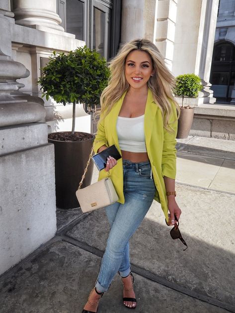 Neon Green Blazer Outfit, Lime Blazer Outfit, Lime Top Outfit, Lime Green Blazer Outfit, Lime Green Top Outfit, Green Heels Outfit, Lime Green Blazer, Summer Office Looks, Green Blazer Outfit