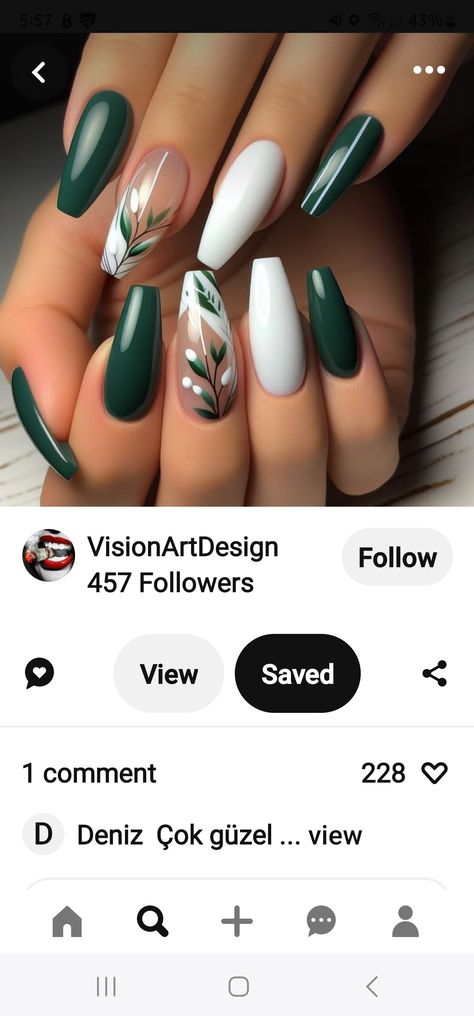 Nail Designs With Leaves, Emerald Green And White Nails Short, Eucalyptus Wedding Nails, Wedding Nails Green And White, Nail Designs Emerald Green, Wedding Nails Forest Green, Olive Green And White Nails, Dark Green Wedding Nails For Bride, Dark Green And White Nails Designs