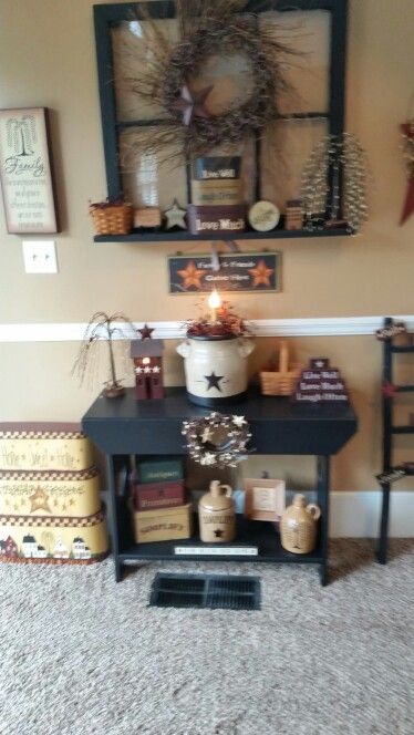 Decorating Living Room Shelves, Country Kitchen Wall Decor, Primitive Country Decor, Primitive Wall Decor, Living Room Decor Country, Primitive Living Room, Primitive Bathrooms, Primative Decor, Primitive Homes