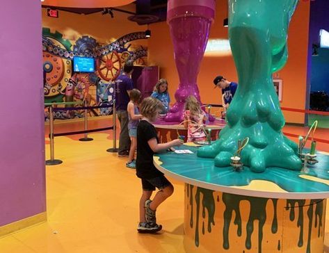 Crayola Experience Mall of America Review - MinneMama Adventures Crayola Factory, Crayola Experience, Mall Of America, Kids Poster, Baby Hacks, Hands On, Square, Art