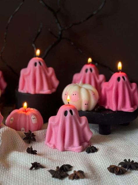 2024 is the year Halloween gets pretty in pink. Officially dubbed ‘Pinkoween’ by social media, it’s a whimsical take on Halloween décor that feels fun and fresh. Consider these pink Halloween décor pieces that are more sweet than spooky. Halloween Lyrics, Candle Therapy, Candles Cute, Candles Autumn, Ghost Candle, Autumn Candles, Entertaining Dinner, Cute Candle, Candle Obsession