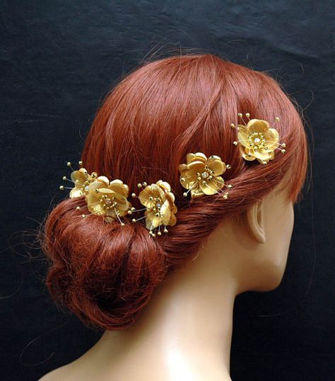 Gold Silk Flower Hair Pins Wedding Hair Accessories Set of 5 Wedding Hair Clips Side, Gold Hair Pins, Prom Gold, Flower Hair Pins Wedding, Gold Hair Pin, Gold Hair Clips, Bridesmaid Hair Accessories, Wedding Dress Pictures, Athletic Hairstyles