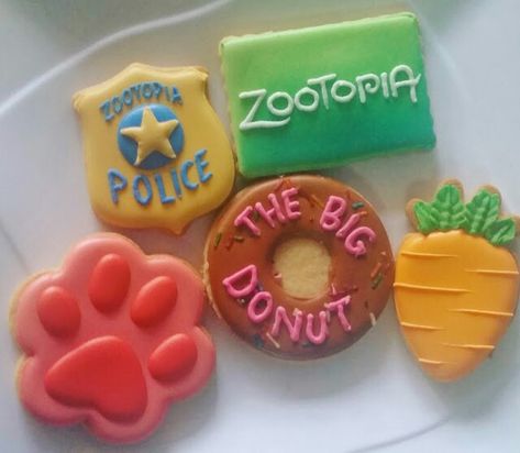 Zootopia sugar cookies Zootopia 2nd Birthday, Zootopia Party Decorations, Zootopia Cupcakes, Zootopia Party Ideas, Zootopia Birthday Party Ideas, Zootopia Birthday Party, Zootopia Birthday, Zootopia Party, Disney Inspired Recipes