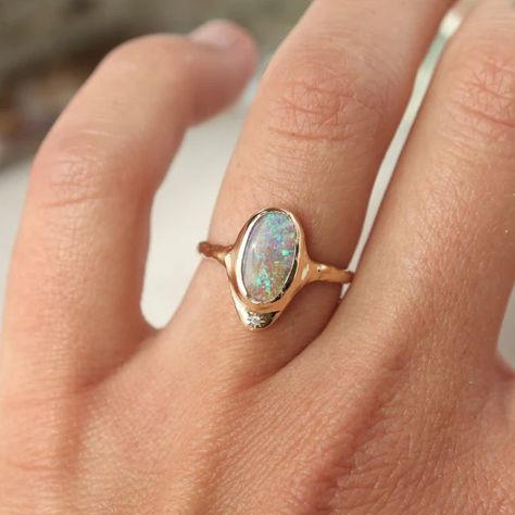 Bezel Opal Ring, Opal Ring Designs, Star Wedding Ring, Vintage Opal Rings, Celestial Engagement Ring, Opal Wedding Ring Set, Star Setting, Opal Wedding Ring, Raw Opal Ring