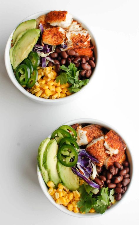 Easy Quinoa Fish Taco Bowls - Smile Sandwich Happy January, Pescatarian Meals, Fish Meals, Dinner Fish, Blackened Tilapia, Diet Lunch, Easy Quinoa, Fit Foods, Quick Lunch Recipes