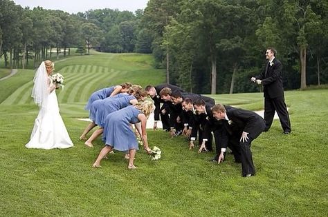 Football Funny Couple Poses, Desert Weddings, Wedding Funny, Iowa Wedding, Funny Poses, Funny Couple, Photos Poses, Wedding Pic, Couple Picture Poses