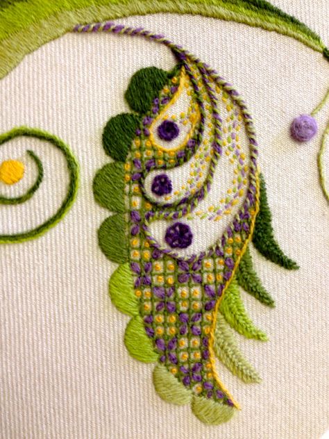 Jacobean Crewelwork, Bordado Jacobean, Crewel Embroidery Tutorial, Jacobean Embroidery, Crewel Embroidery Patterns, Crewel Embroidery Kits, 그림 낙서, Wool Embroidery, Love Stitch