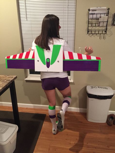 My DIY buzz light year wings that expand Buzz Wings Diy, Buzz Light Year Wings Diy, Buzz Light Year Diy Costume, Buzz Lightyear Wings Diy, Diy Buzz Lightyear Wings, Diy Buzz Light Year Costume, Diy Buzz Light Year Costume Women, Buzz Light Year Costume, Buzz Costume