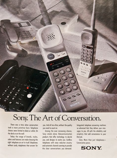 90's phone...I had this in white. Very high tech Trimline Phone, 80s Phone, Phone Ringing, Cordless Phones, Rotary Dial Phone, Sony Phone, Cordless Telephone, Retro Future, Vintage Phones