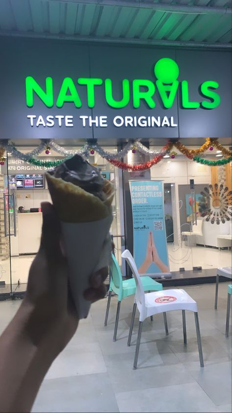 #naturalsicecream ice cream Naturals Ice Cream Snapchat Story, Natural Ice Cream Snapchat, Natural Ice Cream Snap, Naturals Ice Cream Snap, Ice Cream Snapchat Stories, Natural Ice Cream, Ice Cream Shake, Chai Quotes, Snap Streaks