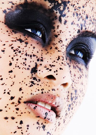 Extreme Makeup, High Fashion Makeup, Face Art Makeup, Avant Garde Makeup, Dramatic Makeup, Ink Splatter, Photoshoot Inspo, Fantasy Makeup, Editorial Makeup