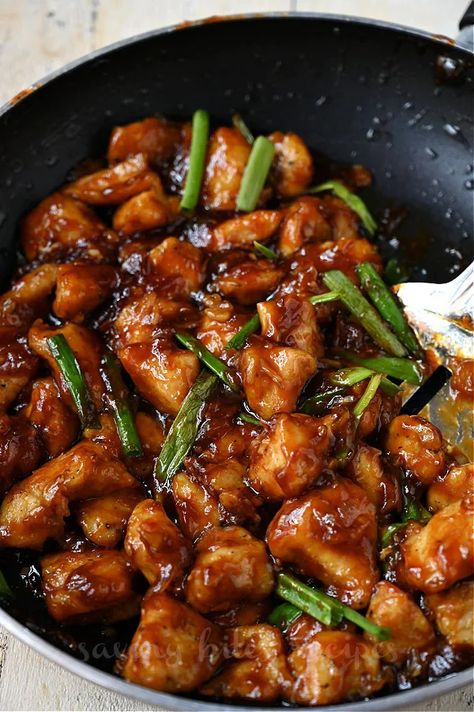 Best Mongolian Chicken recipe! This has crispy fried chicken smothered in sticky, sweet and savoury sauce, serve with rice or noodles. Make this dish under 30minutes for dinner or lunch. #savorybitesrecipes #mongolianchicken #chicken #30minutesdinner #easyrecipe Crispy Scallion Chicken, Asian Chicken Rice Recipes, Mongolian Chicken Noodles, Asian Chicken And Rice Recipes, Asian Chicken And Rice, Chx Recipes, Asian Chicken Recipe, Mongolian Chicken Recipe, Chicken Fried Rice Recipe Easy